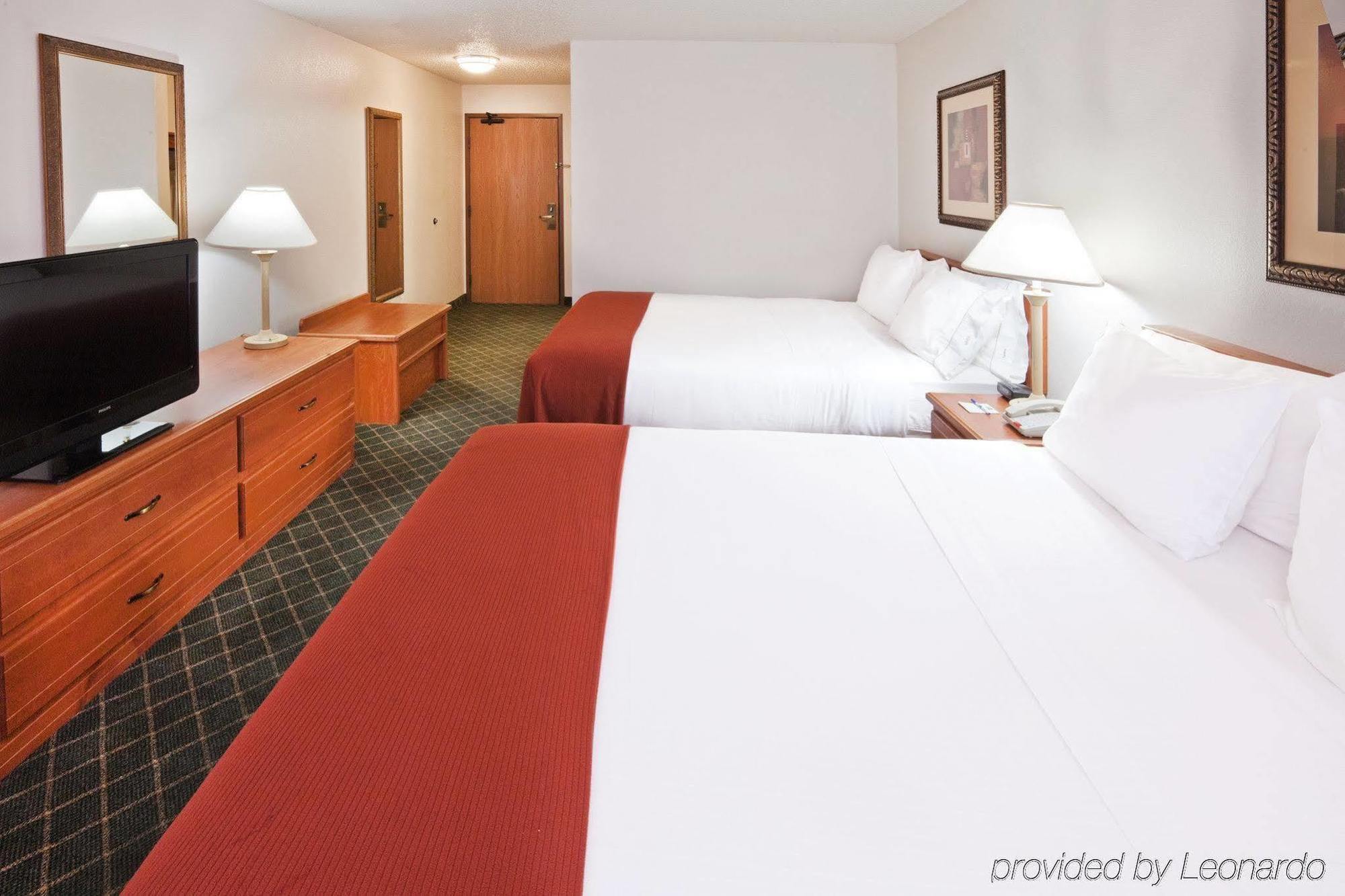 Holiday Inn Express Hotel & Suites Chickasha By Ihg Værelse billede